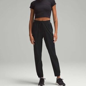 Lululemon Licence to train - woman’s high rise jogger